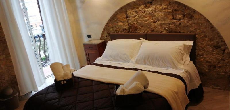 Lo Scoglio Dei Volsci Bed & Breakfast Nettuno Exterior photo